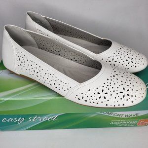 Easy Street Women's Ballet Flat, White, 8M